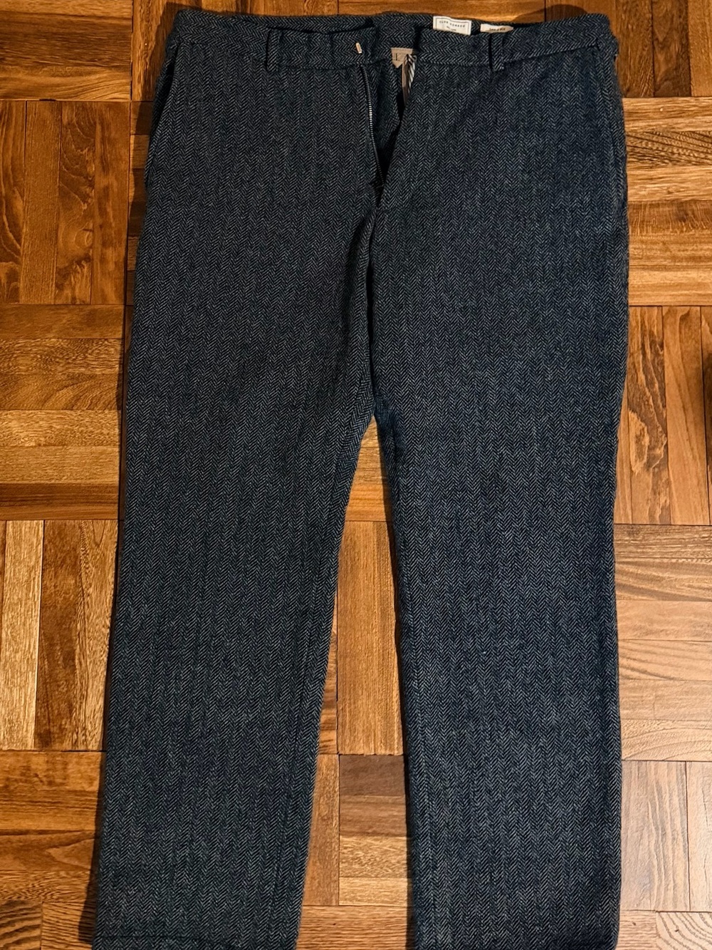 Club Monaco Wool Herringbone Pants in Gray
